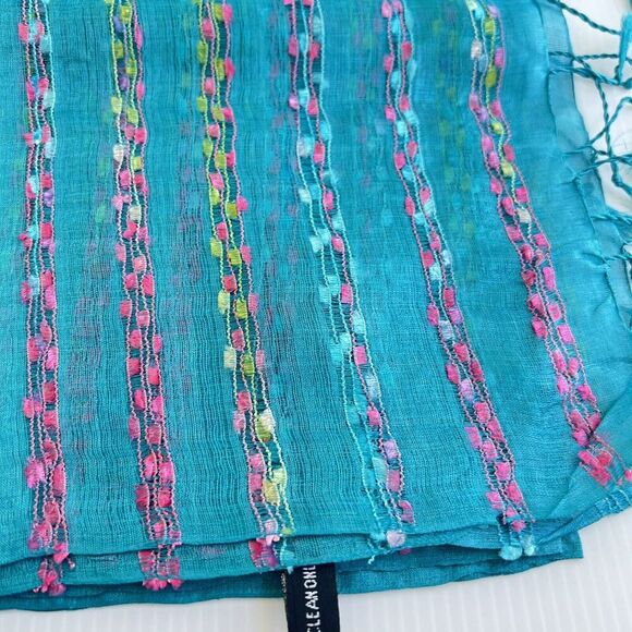 100% Silk Shawl Wrap Scarf Fringe Lightweight Blue Embroidered 28 in x 72 in - Picture 5 of 8